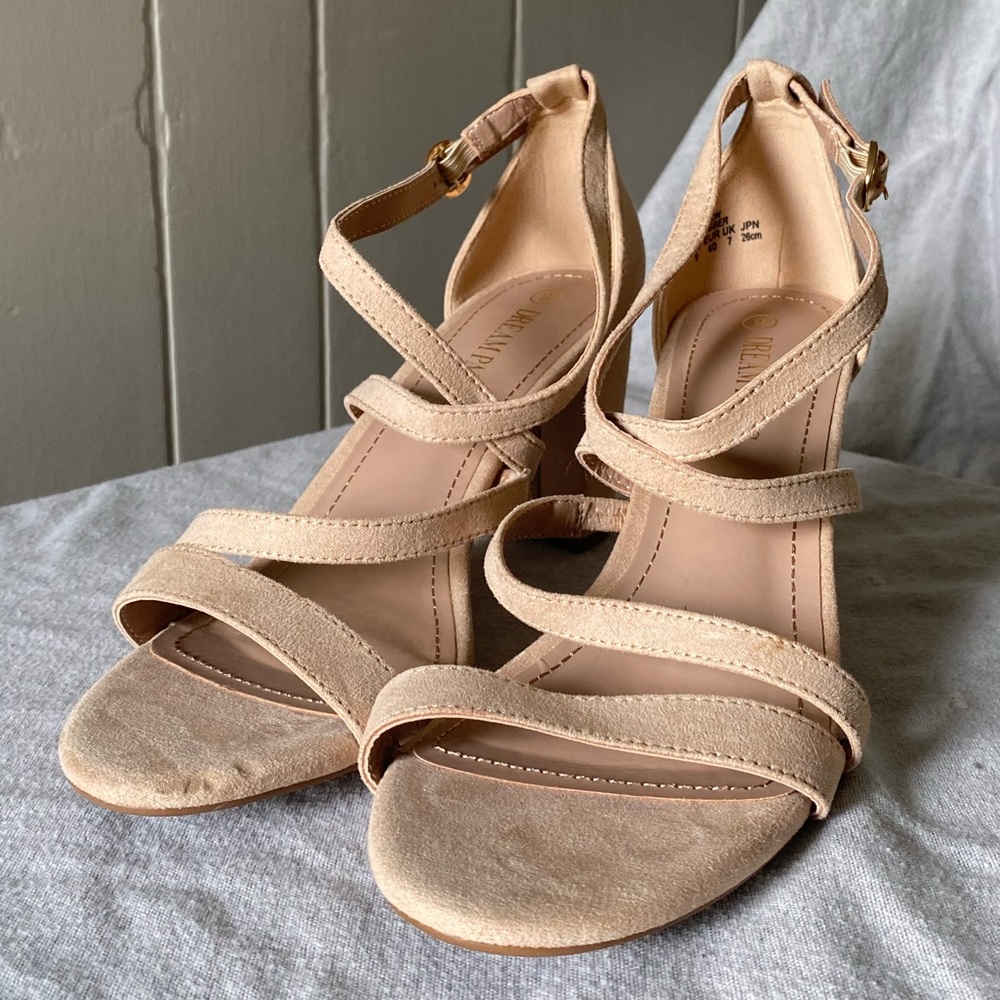 Dream Pairs - Strappy Nude Chunky Heels - size 9